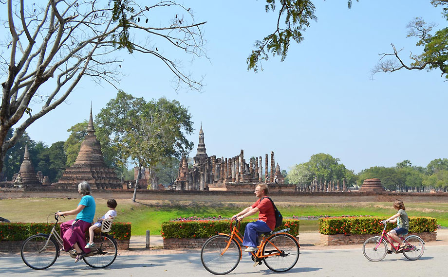 famille balade vélo Thailande